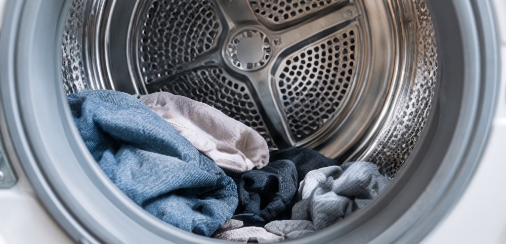Anti-froissage — linge délicat dans le tambour